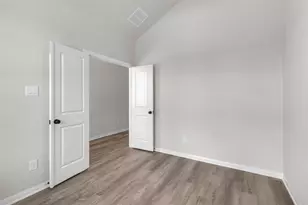 6411 Haltwhistle Ln, Katy, TX 77449 - Photo 6