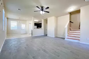10126 Larch Creek Ct, Houston, TX 77044 - Photo 4