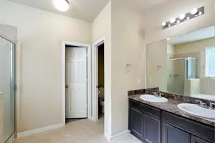 10126 Larch Creek Ct, Houston, TX 77044 - Photo 12