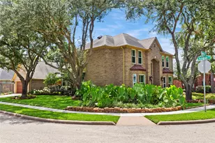 1302 Birch St, Pearland, TX 77581 - Photo 2
