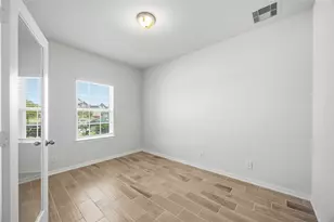2402 Mount Dana Dr, Rosharon, TX 77583 - Photo 4
