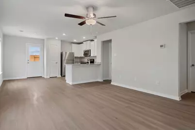 15810 Berry Hill Drive, Conroe, TX 77303 - Photo 4