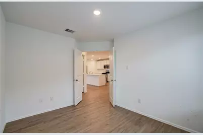 9211 Redwood Branch Drive NE, Baytown, TX 77521 - Photo 16