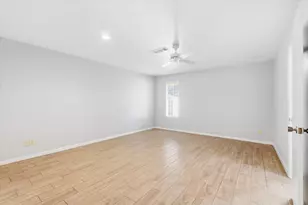 6004 Lakeside Dr, Liberty, TX 77575 - Photo 6