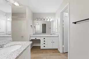 6004 Lakeside Dr, Liberty, TX 77575 - Photo 16