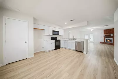 8606 Parkhill Forest Drive, Houston, TX 77088 - Photo 16