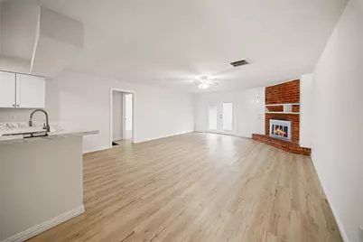 8606 Parkhill Forest Drive, Houston, TX 77088 - Photo 10