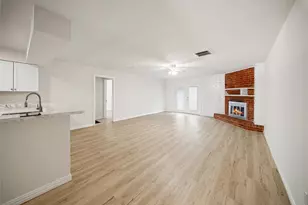 8606 Parkhill Forest Dr, Houston, TX 77088 - Photo 10