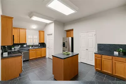 219 Spencer Landing E, La Porte, TX 77571 - Photo 16