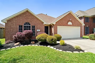 219 Spencer Landing E, La Porte, TX 77571 - Photo 4