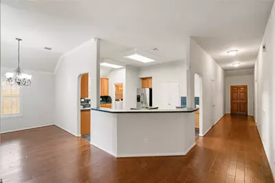 219 Spencer Landing E, La Porte, TX 77571 - Photo 6