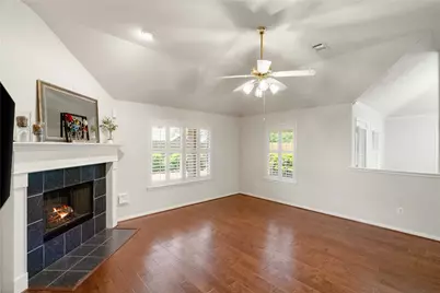 219 Spencer Landing E, La Porte, TX 77571 - Photo 10