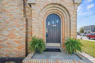 200 S Cherry St, Tomball, TX 77375 - Photo 4