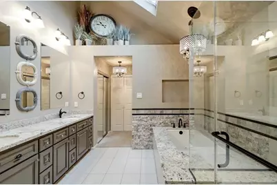 12715 Avenida Vaquero Street, Houston, TX 77077 - Photo 14