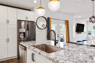 209 Blueberry St, Houston, TX 77018 - Photo 14