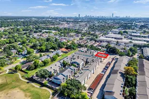 3764 Tanglewilde St, Houston, TX 77063 - Photo 8