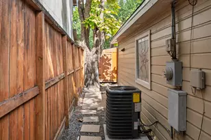 2201 Bartlett St, Houston, TX 77098 - Photo 26