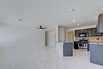 16015 Surrey Woods Drive, Friendswood, TX 77546 - Photo 22