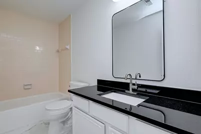 16015 Surrey Woods Drive, Friendswood, TX 77546 - Photo 42