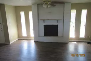 403 Lotus St, Lake Jackson, TX 77566 - Photo 12