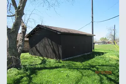 403 Lotus Street, Lake Jackson, TX 77566 - Photo 8