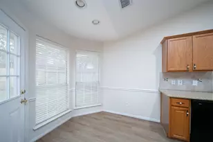 18 Painted Canyon Pl, The Woodlands, TX 77381 - Photo 10