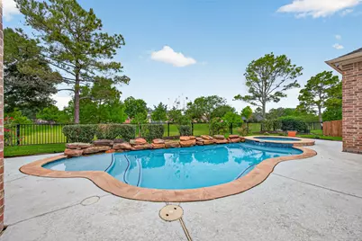 12316 Bend Creek Lane, Pearland, TX 77584 - Photo 48