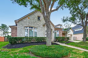 12316 Bend Creek Ln, Pearland, TX 77584 - Photo 4