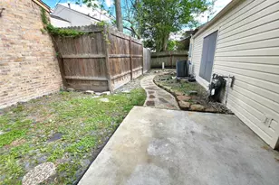 12017 Champion Forest Dr, Houston, TX 77066 - Photo 14