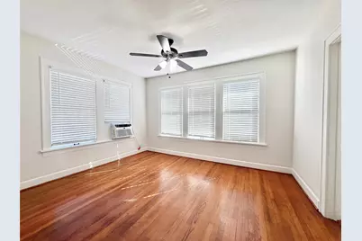 1126 Berthea Street #15, Houston, TX 77006 - Photo 14