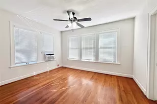 1126 Berthea St, Houston, TX 77006 - Photo 14