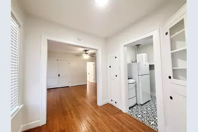 1126 Berthea Street #15, Houston, TX 77006 - Photo 6