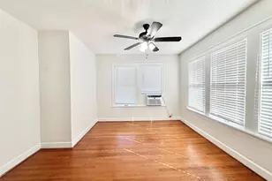 1126 Berthea St, Houston, TX 77006 - Photo 12