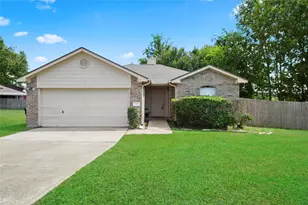 10807 Twin Circles Dr, Montgomery, TX 77356 - Photo 1