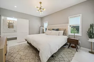 9769 Oak Point Dr, Houston, TX 77055 - Photo 14