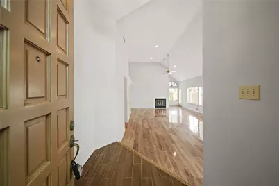 2923 Plantation Wood Lane, Missouri City, TX 77459 - Photo 2