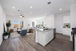 4815 Peanut Butter and Jelly Dr, Houston, TX 77048 - Photo 4