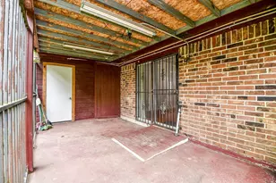 9037 Crestview Dr, Houston, TX 77078 - Photo 16