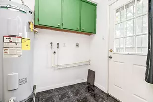 9037 Crestview Dr, Houston, TX 77078 - Photo 6