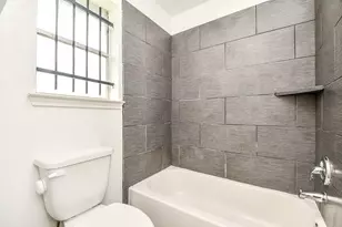 9037 Crestview Dr, Houston, TX 77078 - Photo 12