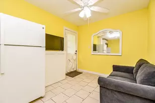9037 Crestview Dr, Houston, TX 77078 - Photo 18