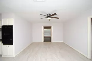 10659 Northbrook Dr, Houston, TX 77043 - Photo 10