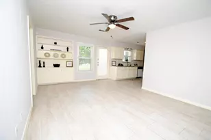 10659 Northbrook Dr, Houston, TX 77043 - Photo 8