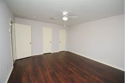 10659 Northbrook Drive, Houston, TX 77043 - Photo 16