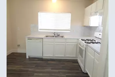 231 Silver Mist, Dickinson, TX 77539 - Photo 4