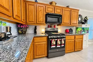 11818 Old Spanish Trail, Santa Fe, TX 77510 - Photo 10