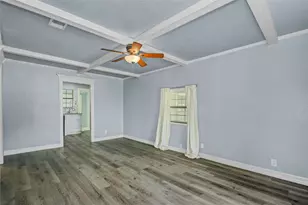127 Huisache St, Lake Jackson, TX 77566 - Photo 6