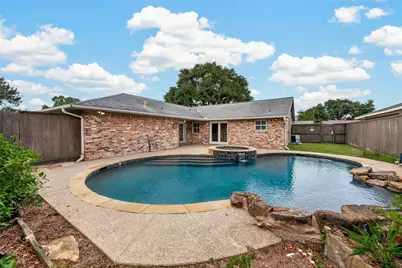 2210 Lazybrook Drive, Houston, TX 77008 - Photo 24