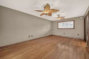 2210 Lazybrook Dr, Houston, TX 77008 - Photo 18