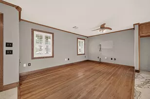 2210 Lazybrook Dr, Houston, TX 77008 - Photo 4